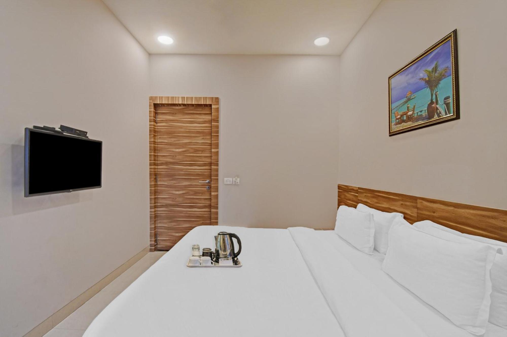 Super Townhouse Hotel All In One Near City Centre Salt Lake Salt Lake City Exterior photo